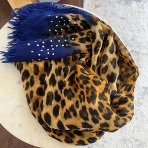 Animal printed scarf by Zara